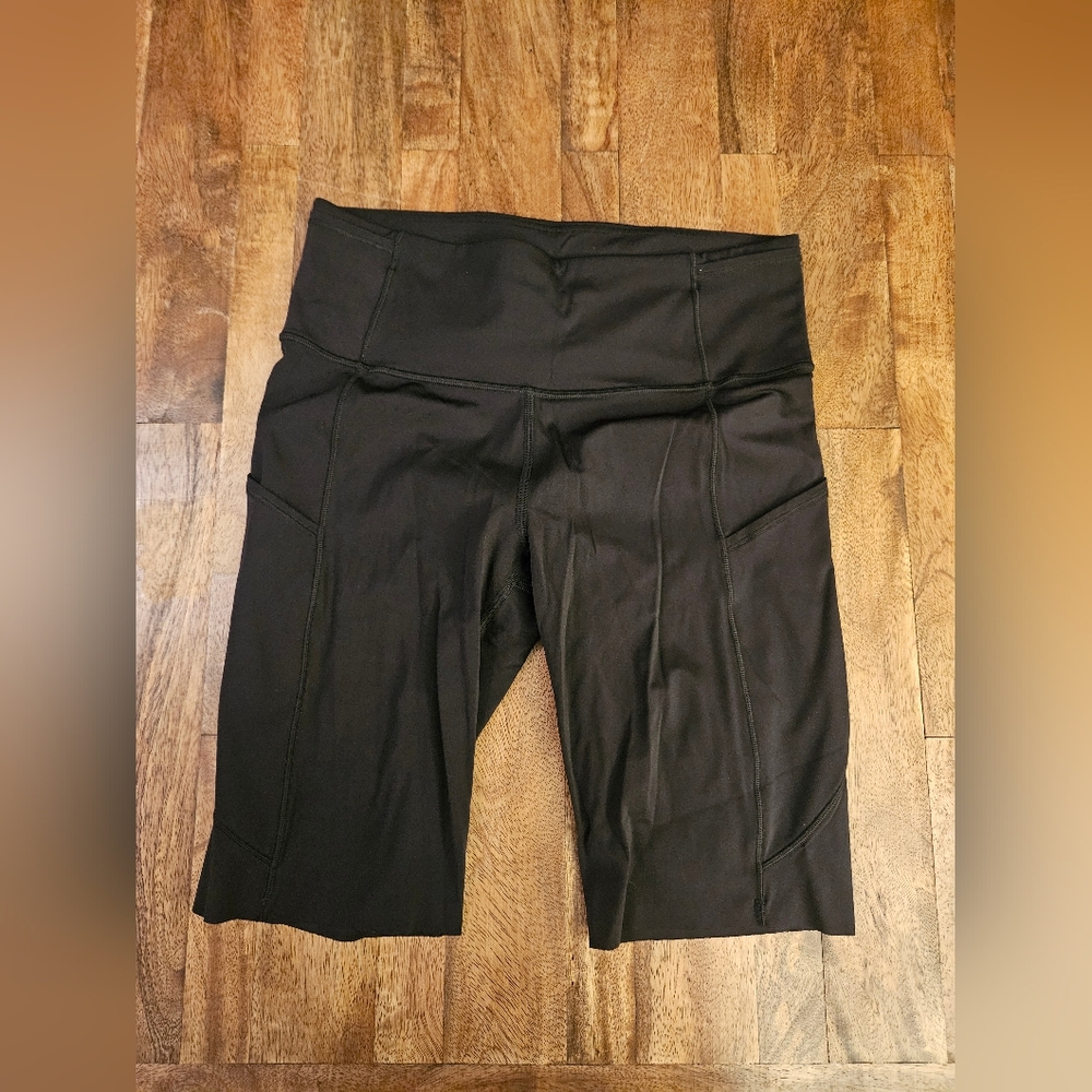 Lululemon biker shorts size 8